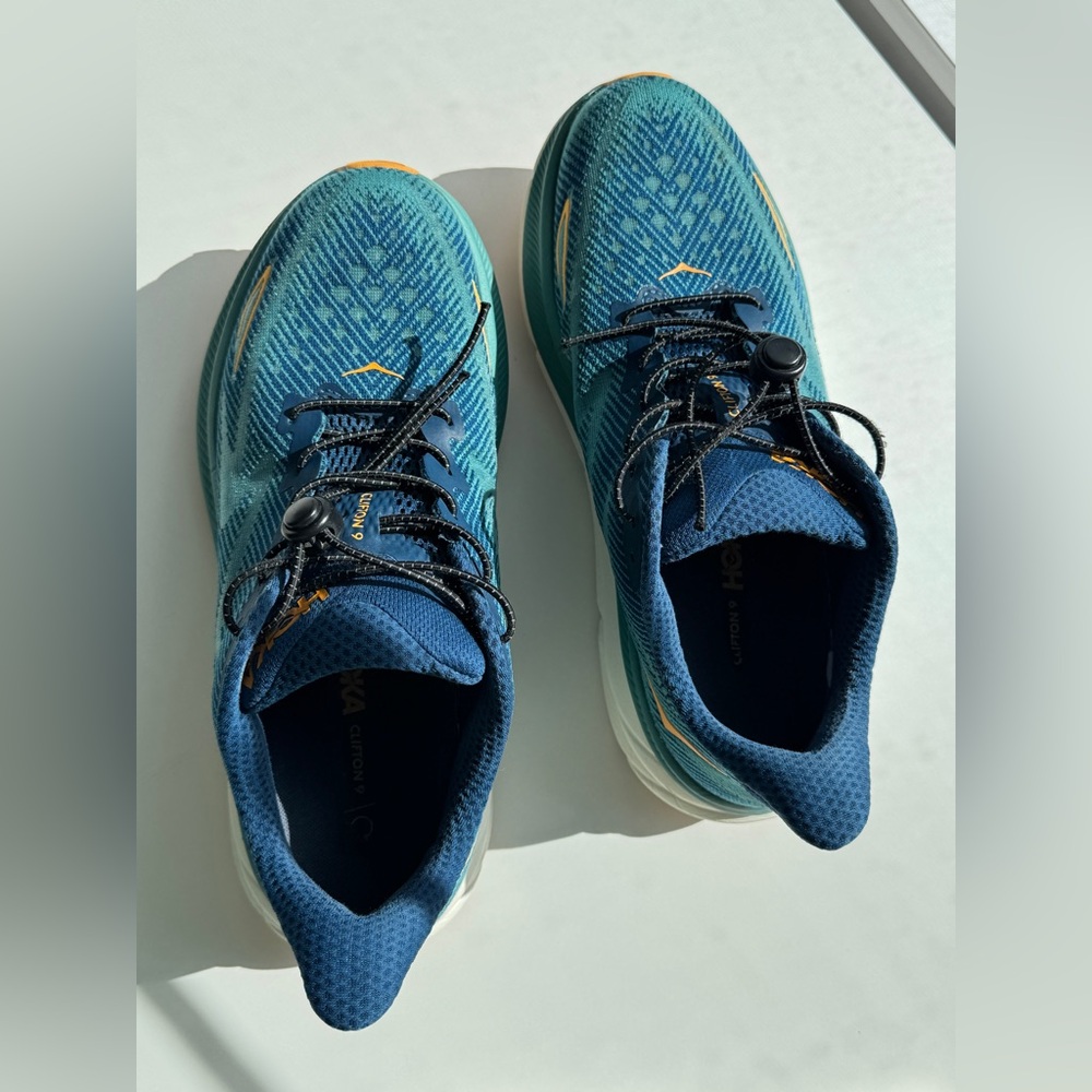 Hoka men’s 10 wide, Clifton 9